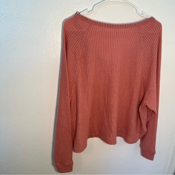 Abound V-Neck Thermal Top Pink Compact - Picture 10 of 12